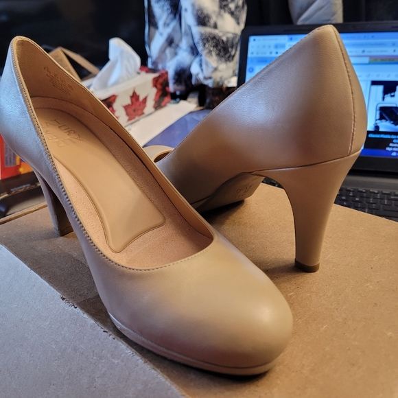 Ladies low heels - Picture 7 of 8